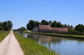 Canal de Bourgogne
Brazey-en-Plaine