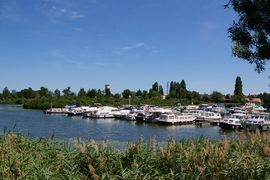 Canal de Bourgogne
St-Jean-de-Losne
port