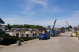 Canal de Bourgogne
St-Jean-de-Losne
port