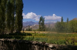 Chubi
Shanti Stupa