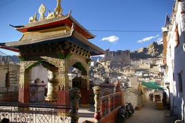 prayer wheel
Leh Palace